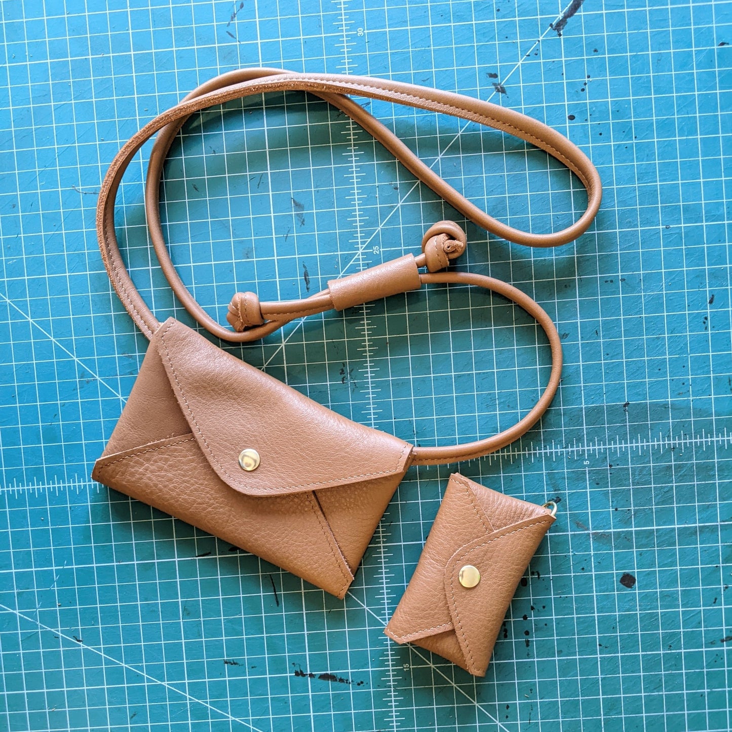 Envelope Convertible Sling